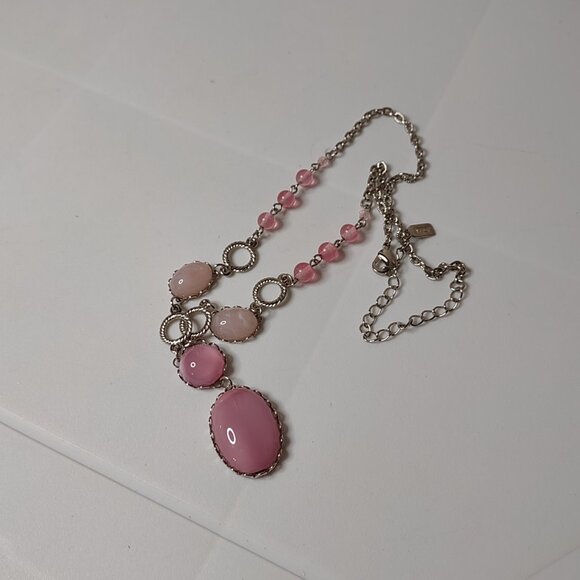 1928 Pink and Silver Necklace - Picture 3 of 10
